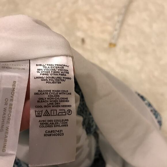 Loft elastic waist lined floral silver shimmer skirt size small petite N… - Picture 5 of 5